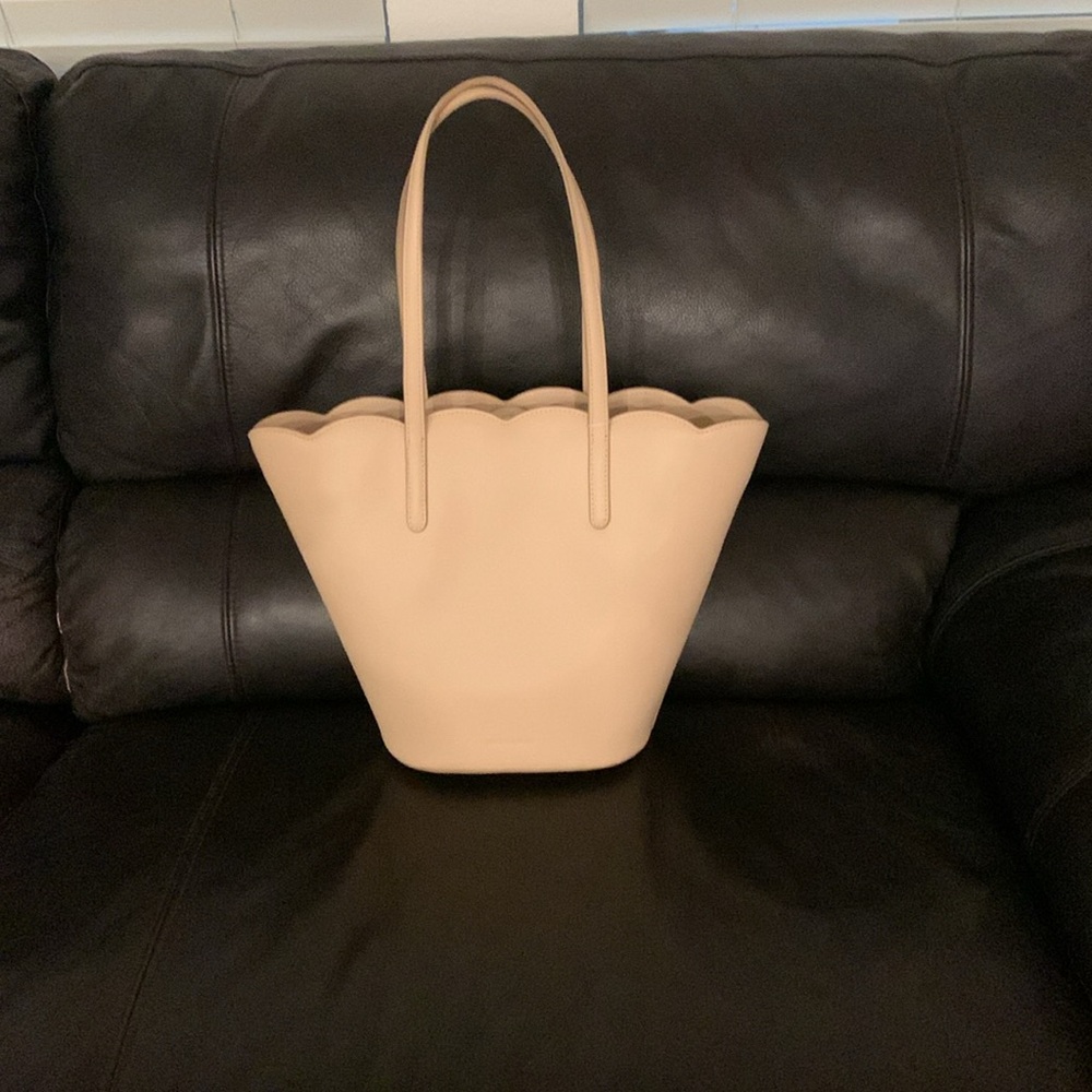 ANTONIO MELANI Cream Scalloped Tote